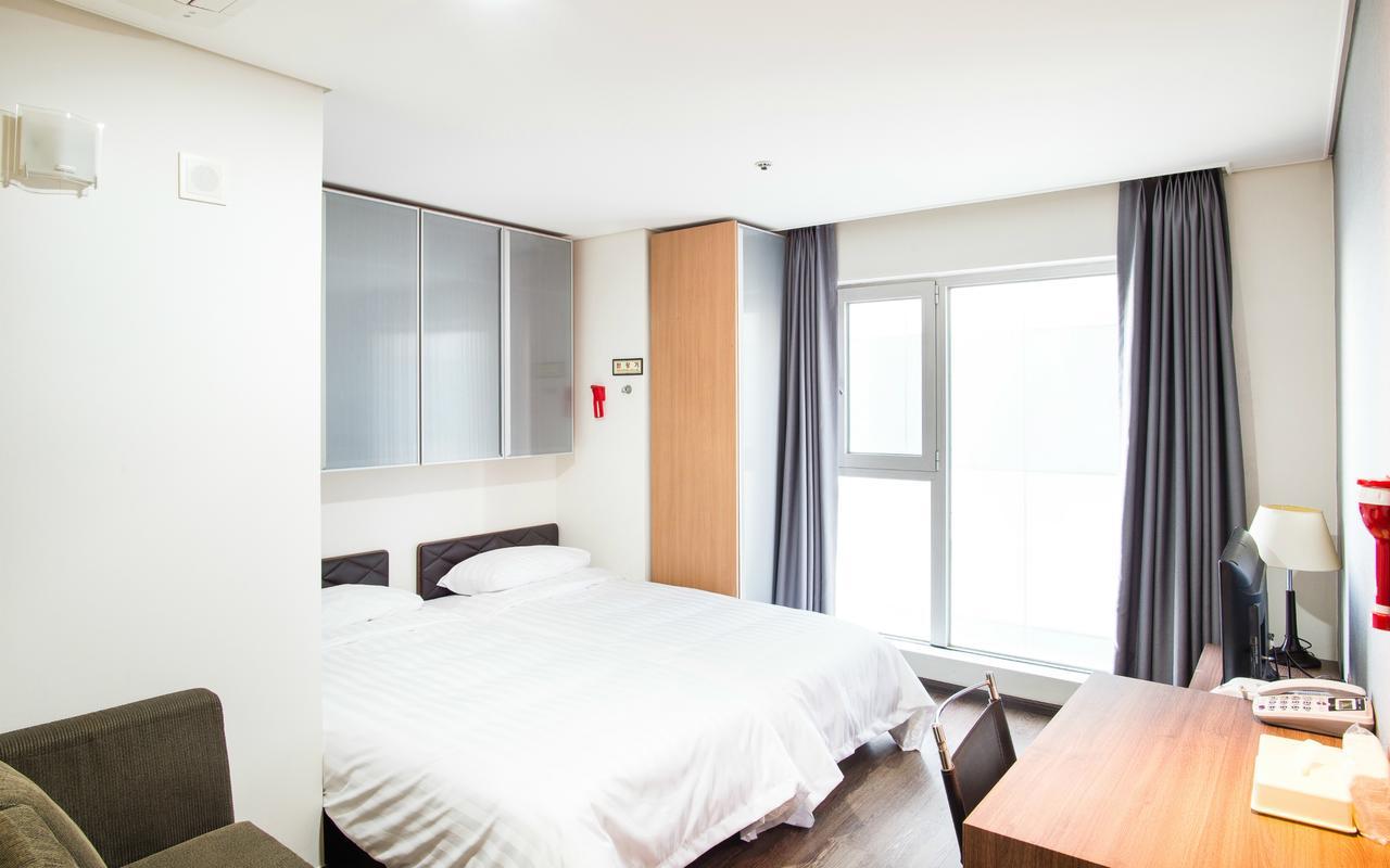 Hotel Arinus Shinchon Seul Exterior foto